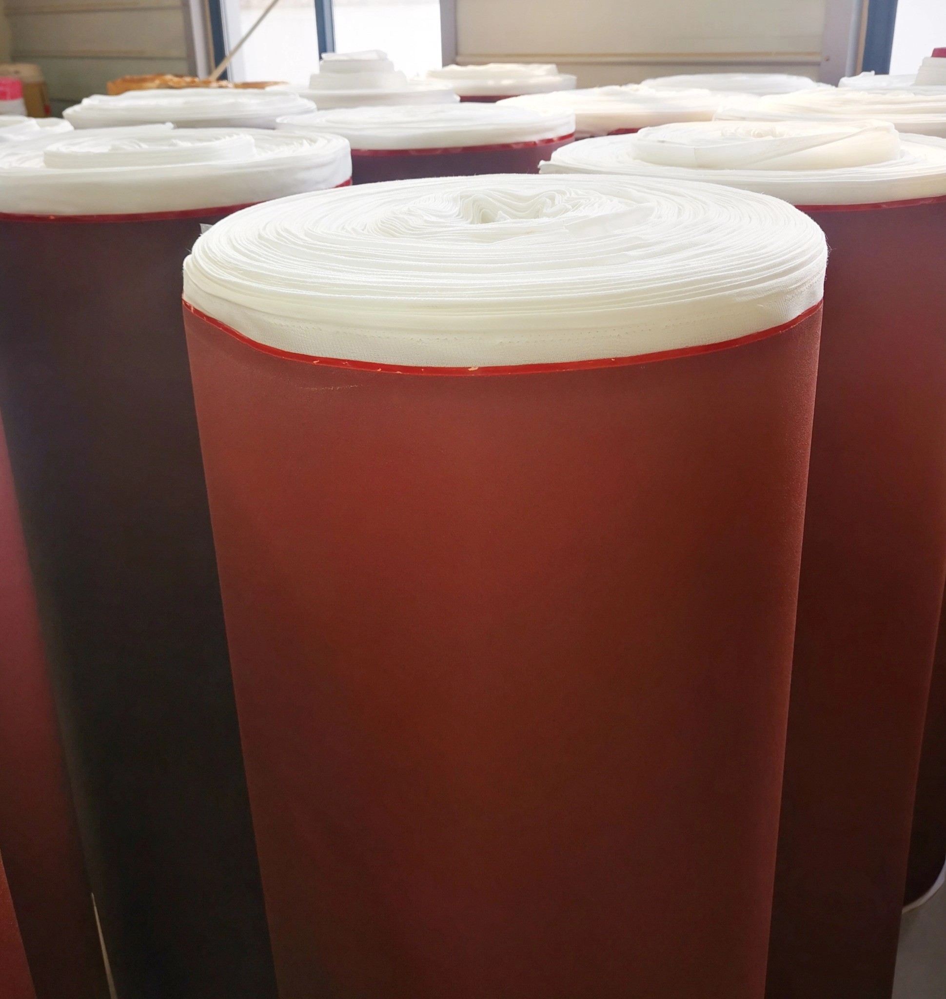 Features of full resin emery cloth